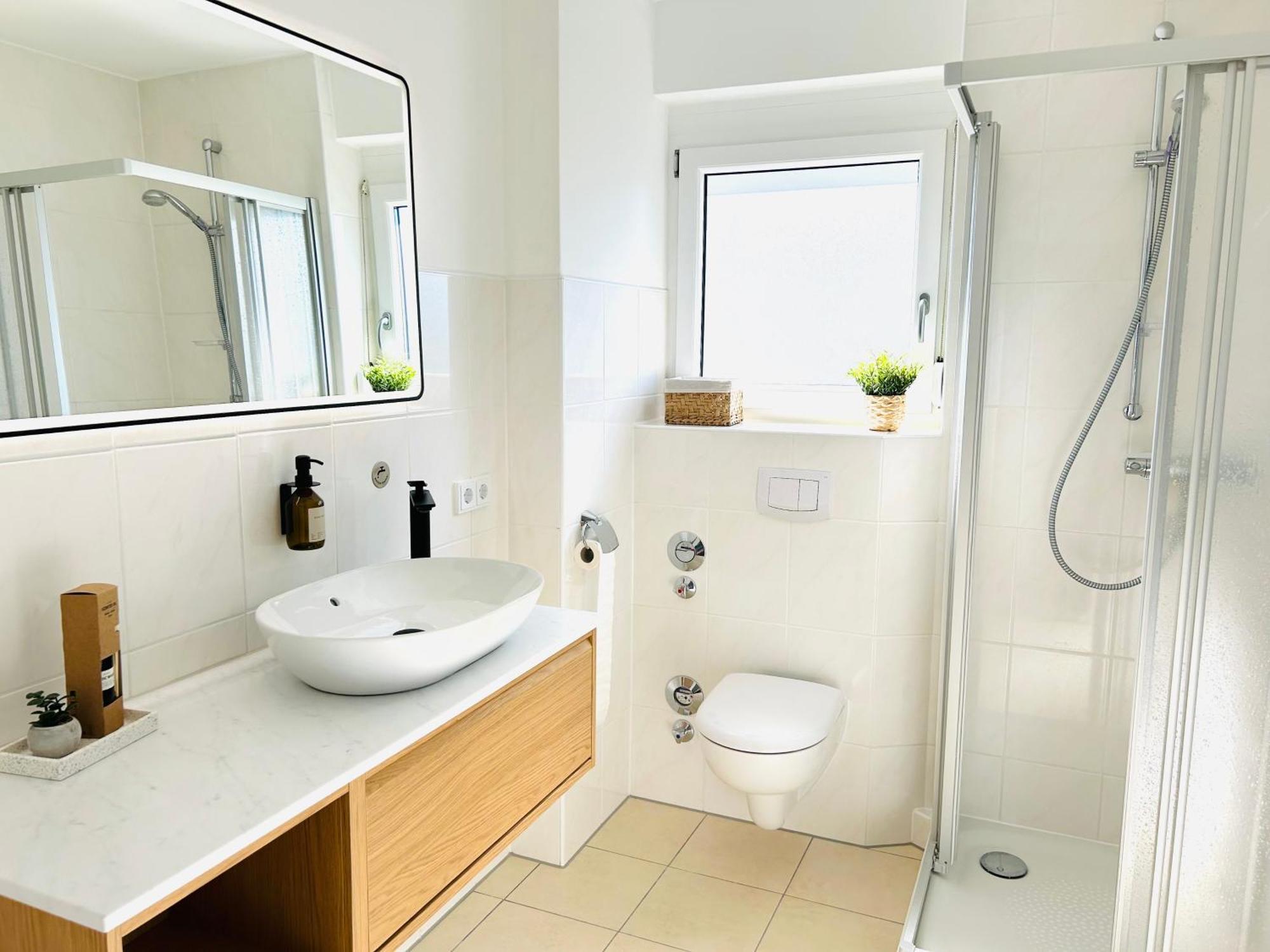 Neu - Frisch Renoviertes Ferienapartment "Waterkant" ビューズム エクステリア 写真