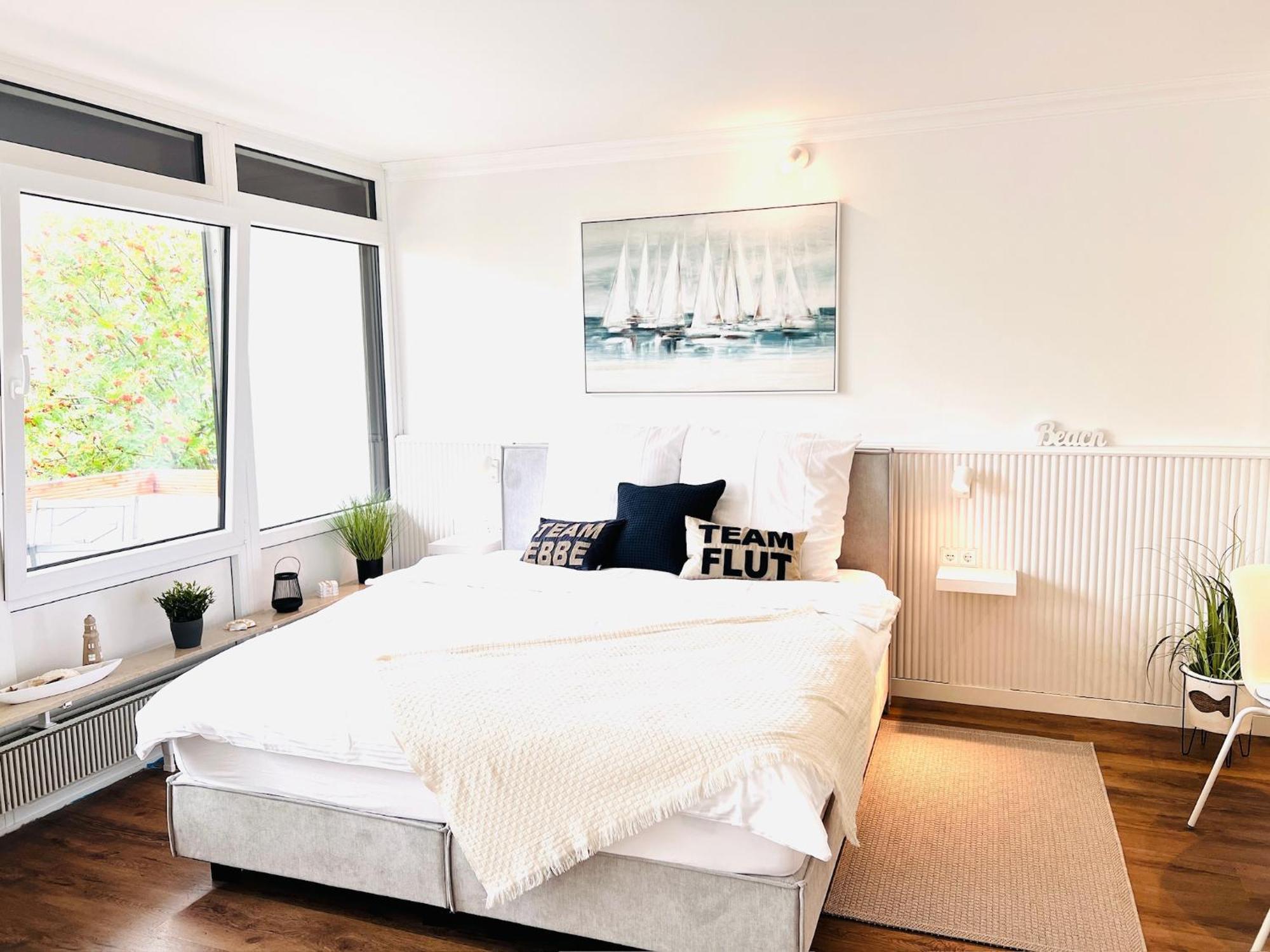 Neu - Frisch Renoviertes Ferienapartment "Waterkant" ビューズム エクステリア 写真