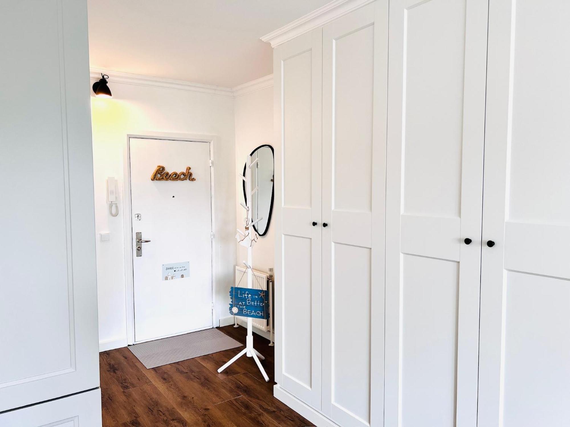 Neu - Frisch Renoviertes Ferienapartment "Waterkant" ビューズム エクステリア 写真