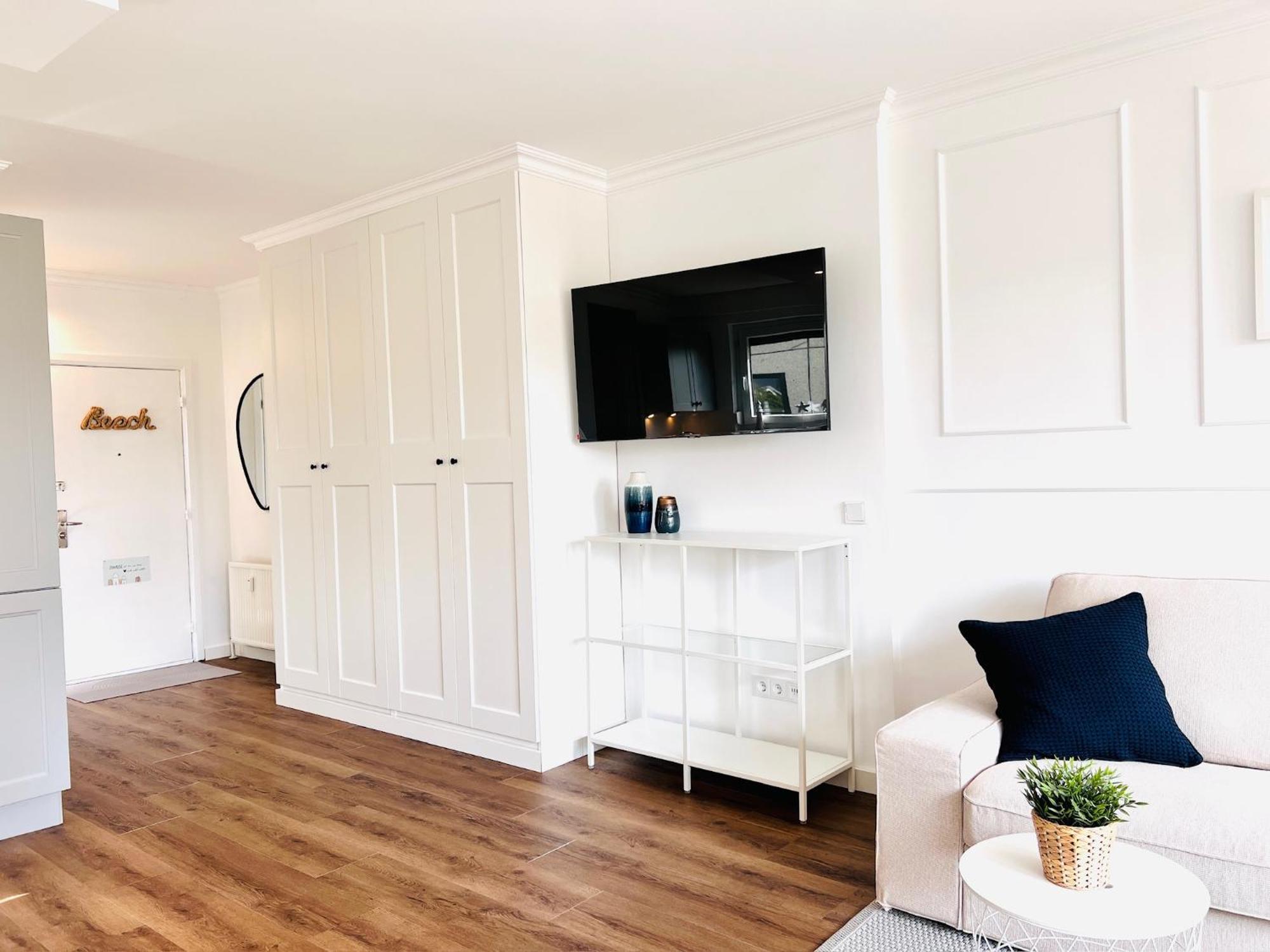 Neu - Frisch Renoviertes Ferienapartment "Waterkant" ビューズム エクステリア 写真